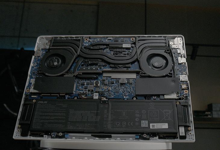AMD銳龍AI 9領銜，2.5K 165Hz電競屏加持 華碩天選Air全線拉滿的次世代游戲本